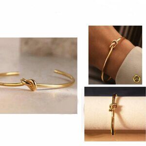 NWT Gold knotted cuff bracelet Stainless Steel / Bracelet Manchette